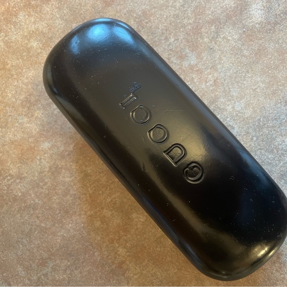 Gucci Sunglasses - Picture 2 of 5